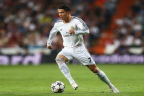 2026世界杯104场比赛-绝杀新规引爆联盟！独行侠遭围攻，詹姆斯赛事再立新标杆